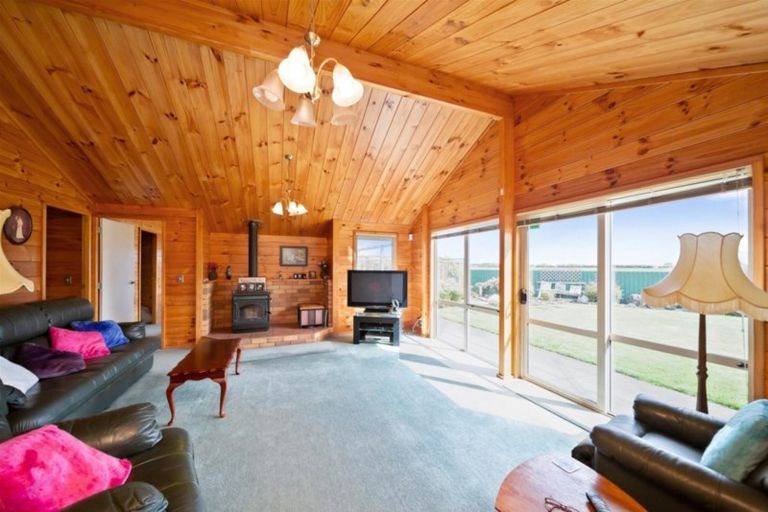 Photo of property in 437 Turuturu Road, Hawera, 4674