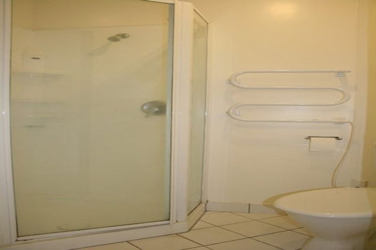 Photo of property in Terrace Garden Apartments, 6c/120 The Terrace, Wellington Central, Wellington, 6011