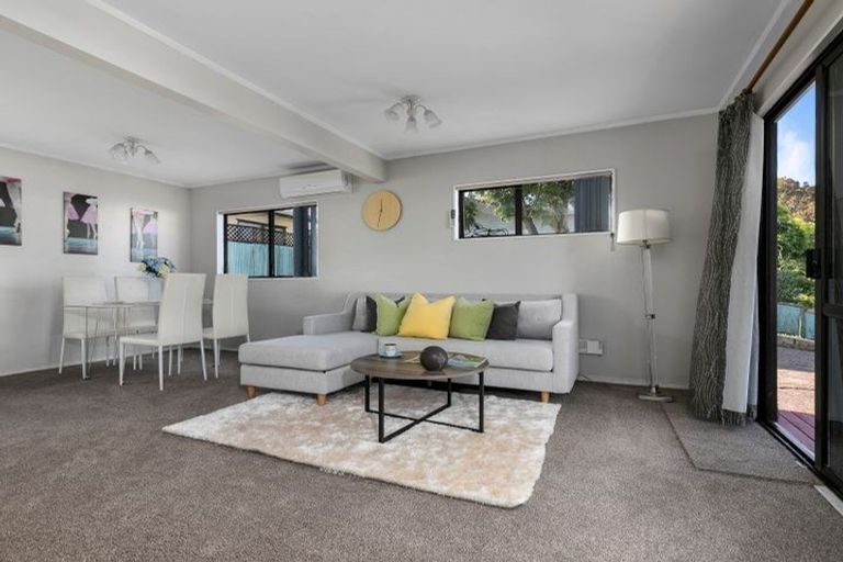 Photo of property in 11 Titirangi Road, New Lynn, Auckland, 0600