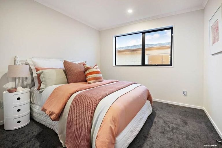 Photo of property in 24 Cooladawson Drive, Flat Bush, Auckland, 2019