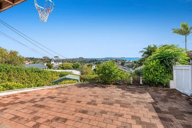 Photo of property in 1/34 Totara Road, Stanmore Bay, Whangaparaoa, 0932