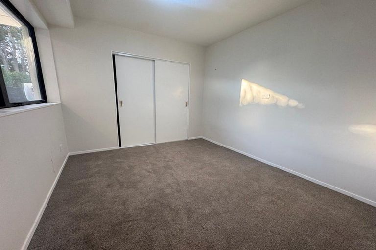 Photo of property in 14 Hurstbourn Priors, Goodwood Heights, Auckland, 2105
