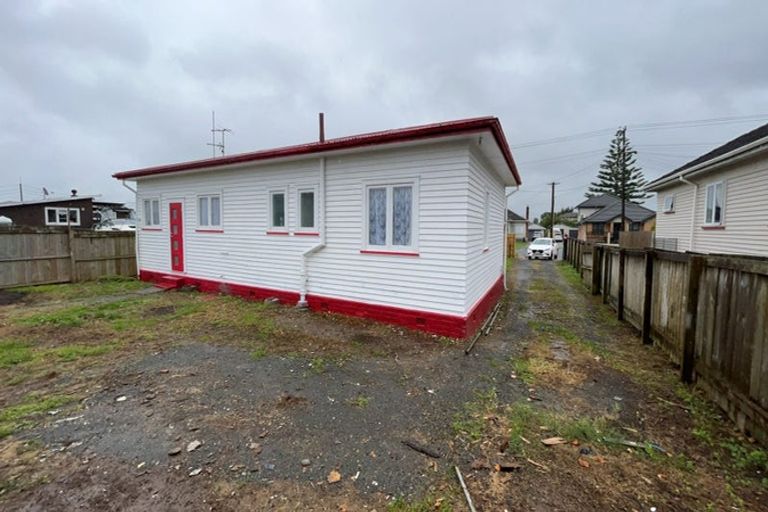 Photo of property in 25 Seddon Avenue, Papatoetoe, Auckland, 2104