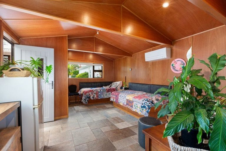 Photo of property in 15 Glamis Avenue, Strathmore Park, Wellington, 6022