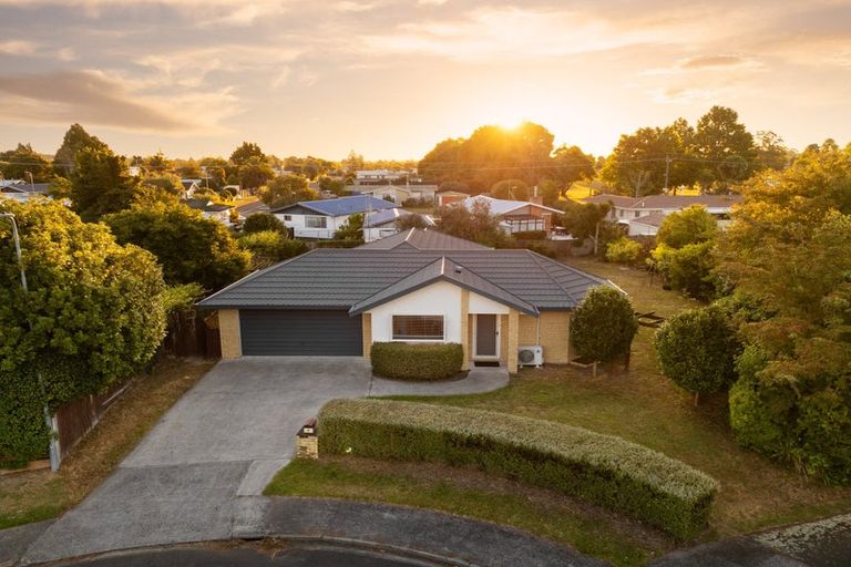 Photo of property in 10 Kimiora Close, Fairview Downs, Hamilton, 3214