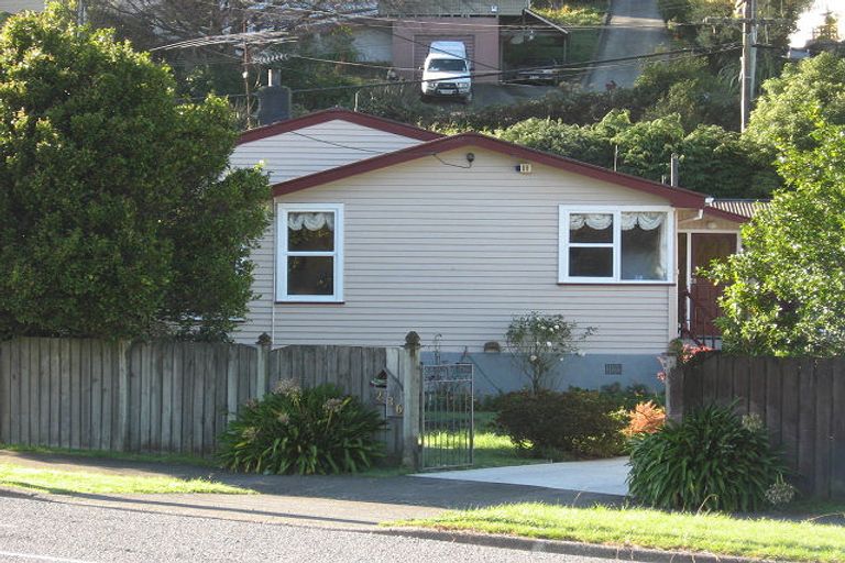 Photo of property in 236 Eastern Hutt Road, Stokes Valley, Lower Hutt, 5019