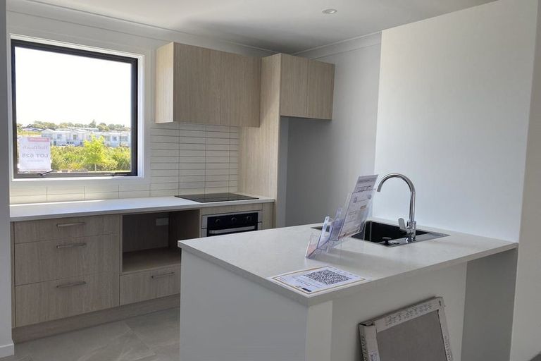 Photo of property in 51 Koura Drive, Red Beach, 0932