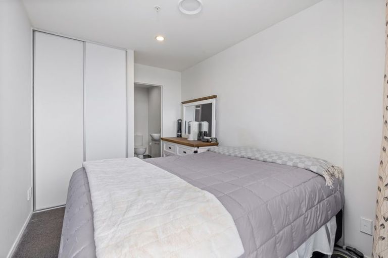Photo of property in Proximity Apartments, 606/17 Osterley Way, Manukau, Auckland, 2104