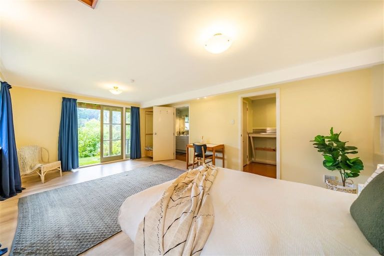 Photo of property in 63 Wyndham Road, Pinehaven, Upper Hutt, 5019
