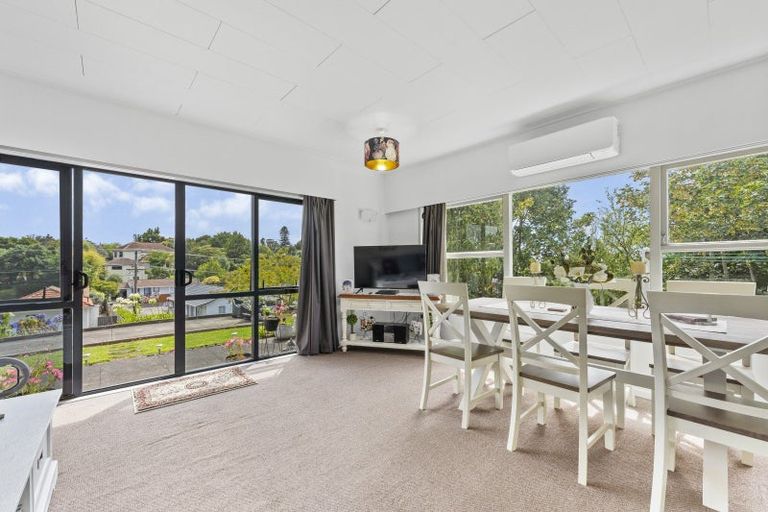 Photo of property in 73 Great North Road, Saint Johns Hill, Whanganui, 4501