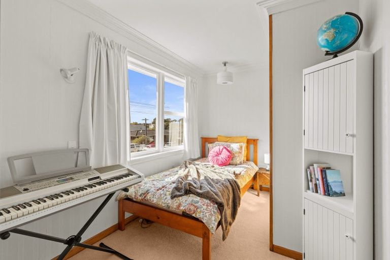 Photo of property in 5 Price Street, Westown, New Plymouth, 4310