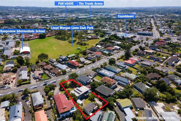 Photo of property in 207 Te Atatu Road, Te Atatu South, Auckland, 0610