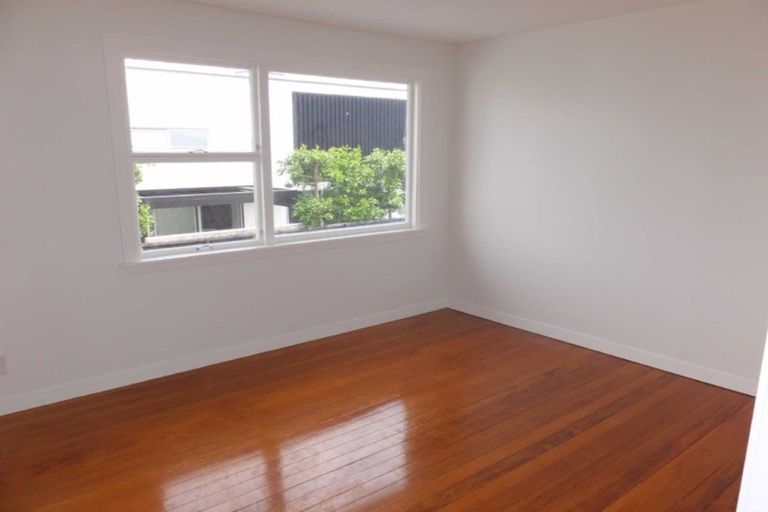 Photo of property in 2/58 Office Road, Merivale, Christchurch, 8014