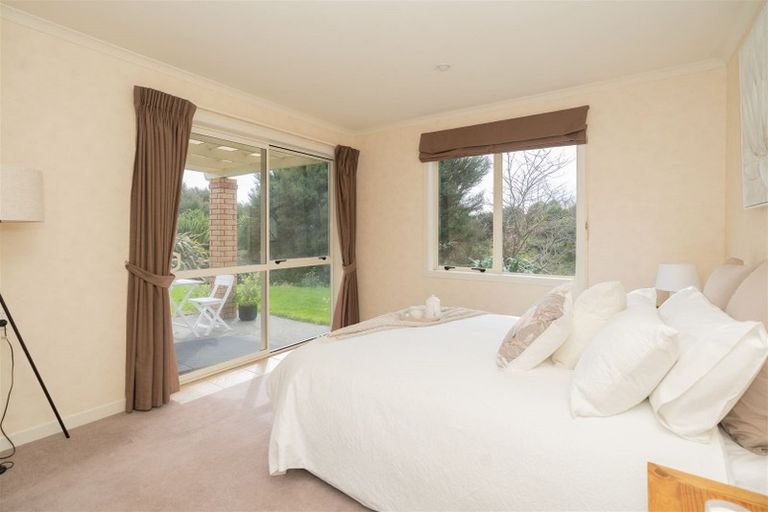 Photo of property in 43 Sovereign Isle Lane, Rototuna, Hamilton, 3210