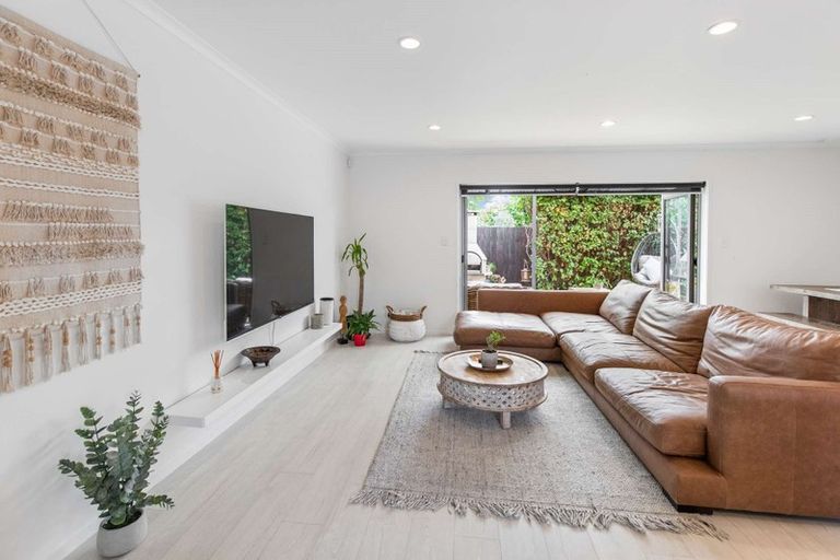 Photo of property in 5a Wingrove Road, Owhata, Rotorua, 3010