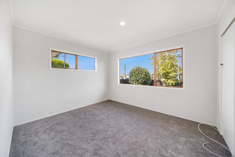 Photo of property in 1/45 Grove Road, Papakura, 2110
