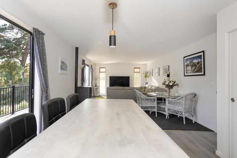 Photo of property in 10 Bute Street, Moeraki, 9482