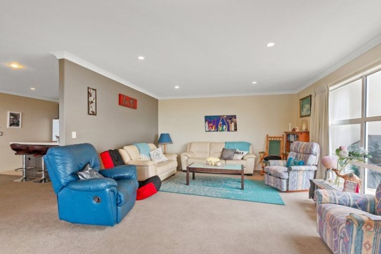 Photo of property in 6 Redcliffs View Lane, Redcliffs, Christchurch, 8081