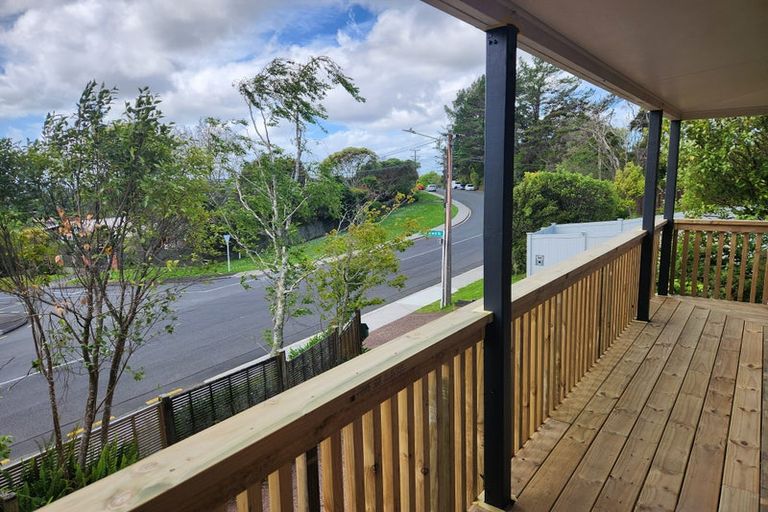 Photo of property in 2/84a Avonleigh Road, Green Bay, Auckland, 0604