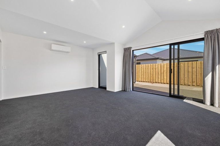 Photo of property in 3 Borthwick Street, Belfast, Christchurch, 8051