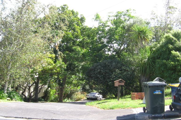 Photo of property in 13 Felstead Street, Birkenhead, Auckland, 0626