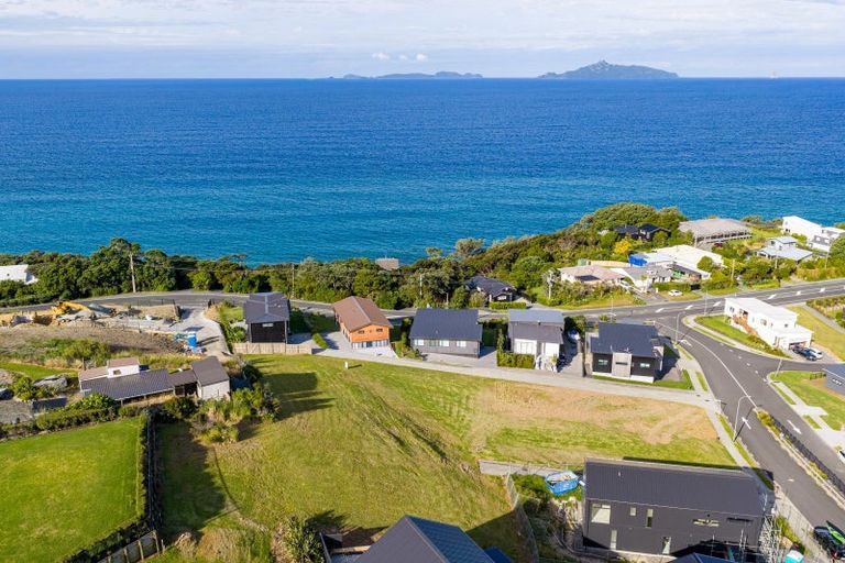 Photo of property in 3 Solar Way, Langs Beach, 0582