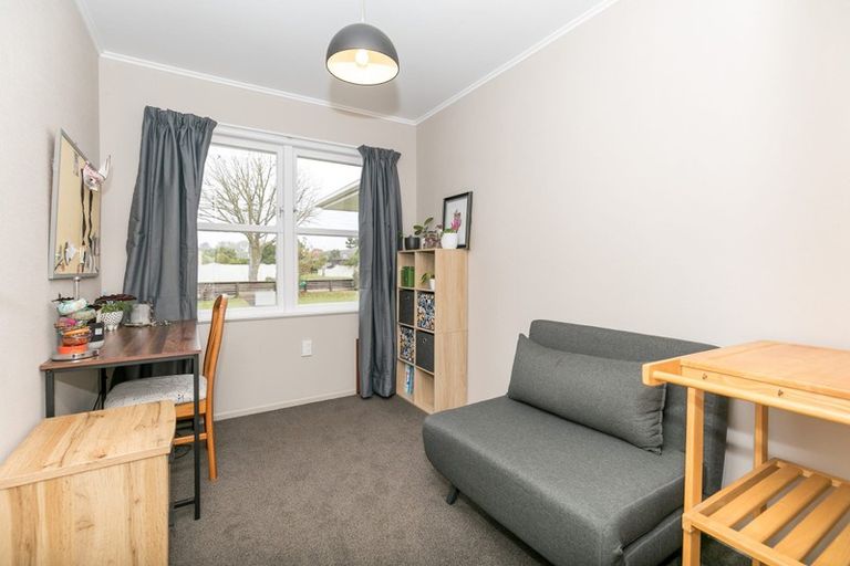 Photo of property in 70 Mount View Road, Melville, Hamilton, 3206