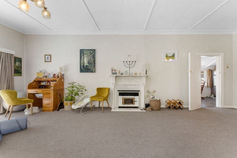 Photo of property in 37 Eltham Road, Blenheim, 7201