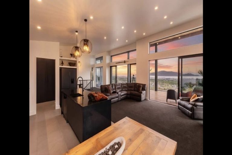 Photo of property in 8 Whio Place, Waikanae, 5036