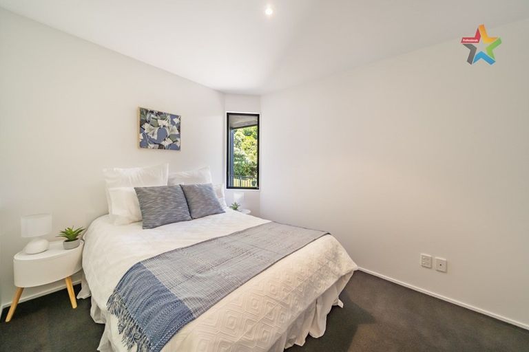 Photo of property in 18 Korokoro Road, Korokoro, Lower Hutt, 5012