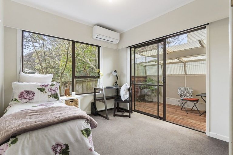 Photo of property in 43 Forrest Hill Road, Milford, Auckland, 0620