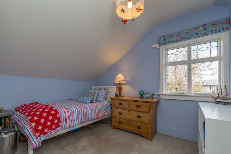 Photo of property in 166 Fendalton Road, Fendalton, Christchurch, 8052