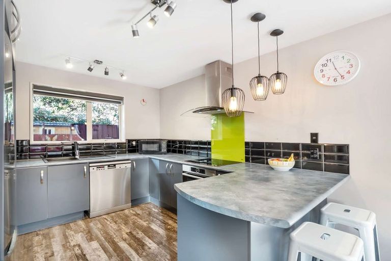 Photo of property in 30 Coronation Street, Rangiora, 7400