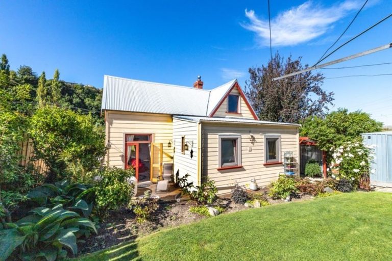 Photo of property in 128 Glen Road, The Glen, Dunedin, 9011