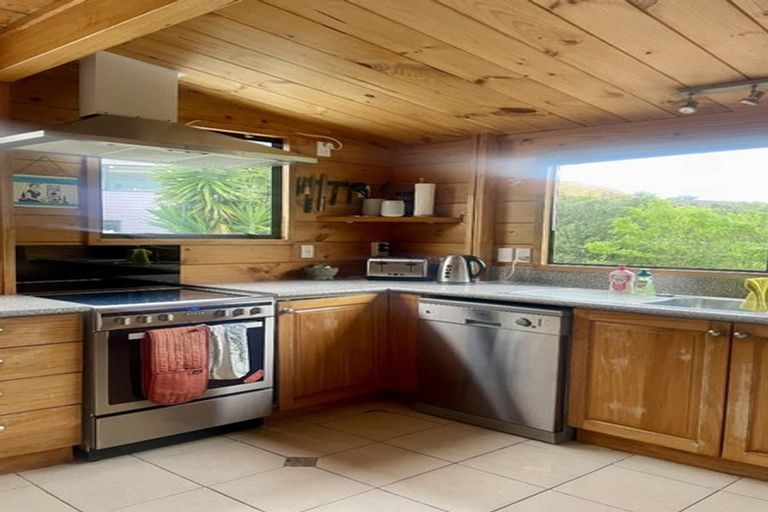 Photo of property in 8 Zealandia Road, Manly, Whangaparaoa, 0930