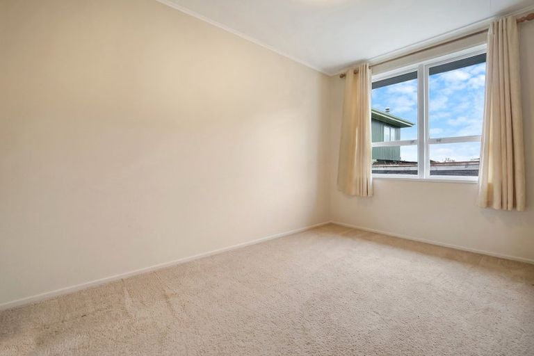Photo of property in 2/8 Akehurst Avenue, New Lynn, Auckland, 0600