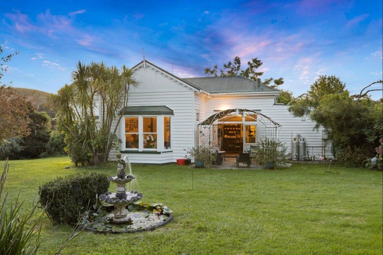 Photo of property in 20 Dye Access Road, Kaukapakapa, 0871