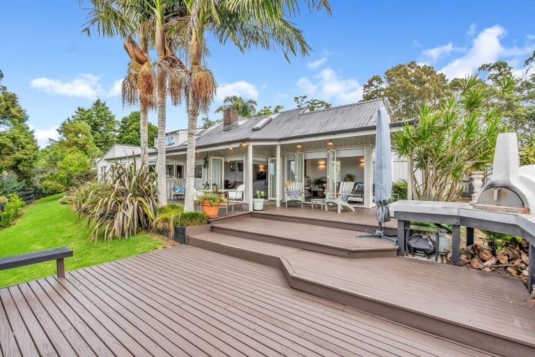 Photo of property in 217 Point View Drive, East Tamaki Heights, Auckland, 2016