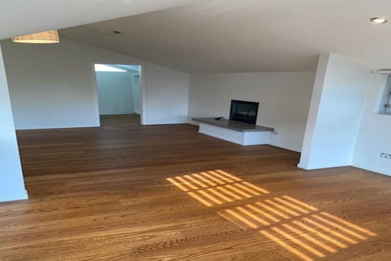 Photo of property in 33 Hastings Parade, Devonport, Auckland, 0624