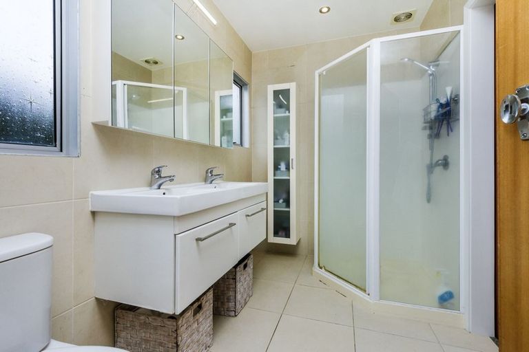 Photo of property in 89 Churchill Road, Murrays Bay, Auckland, 0630