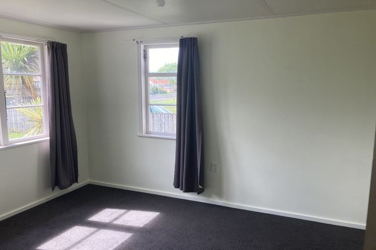 Photo of property in 39 Sare Crescent, Fairfield, Hamilton, 3214