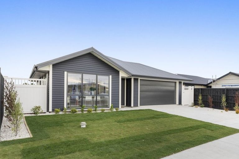 Photo of property in 40 Homestead Drive, Rangiora, 7400