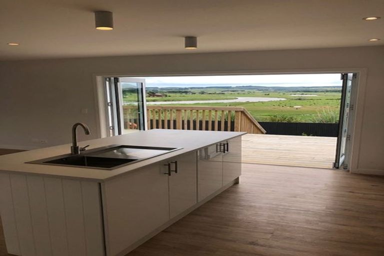 Photo of property in 35 Kowhai Street, Helensville, 0800