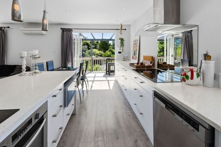 Photo of property in 1/46 Weatherly Road, Torbay, Auckland, 0630