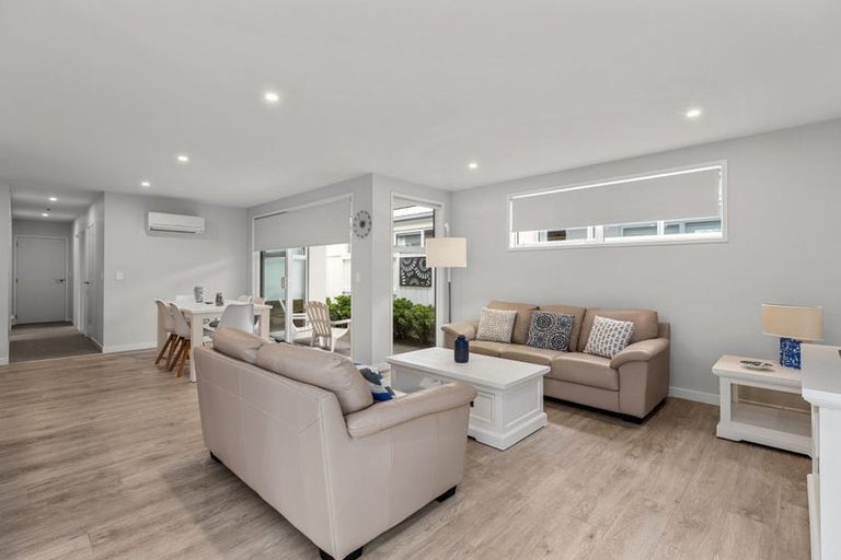 Photo of property in 24 Franks Way, Papamoa Beach, Papamoa, 3118