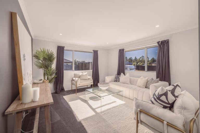 Photo of property in 15 Fairbairn Road, Rolleston, 7614