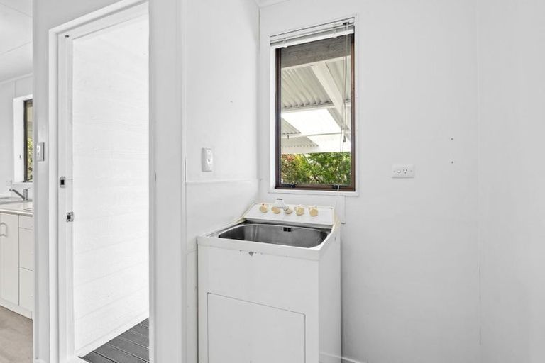 Photo of property in 8 Ferry Road, Waipu, 0510