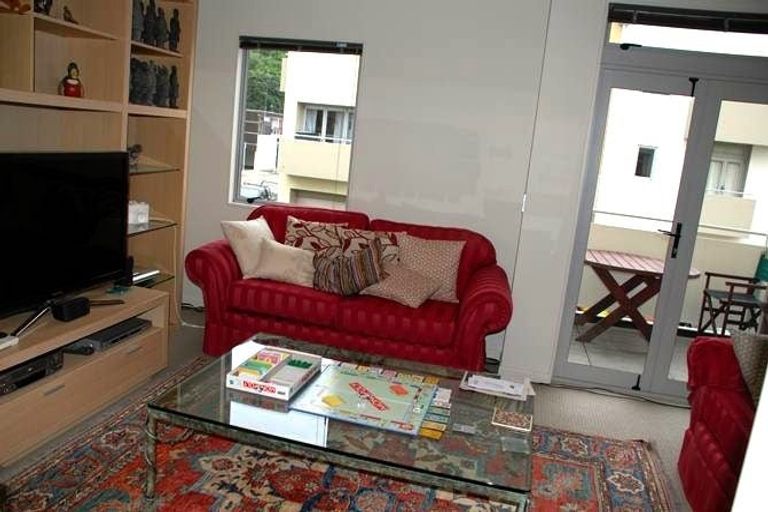 Photo of property in Marrakech Cafe, 82/305 Evans Bay Parade, Hataitai, Wellington, 6021