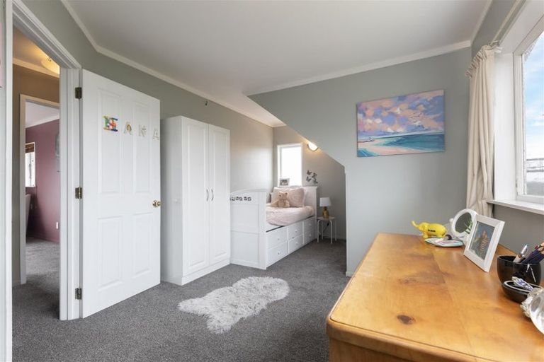 Photo of property in 86 Astley Avenue, New Lynn, Auckland, 0600