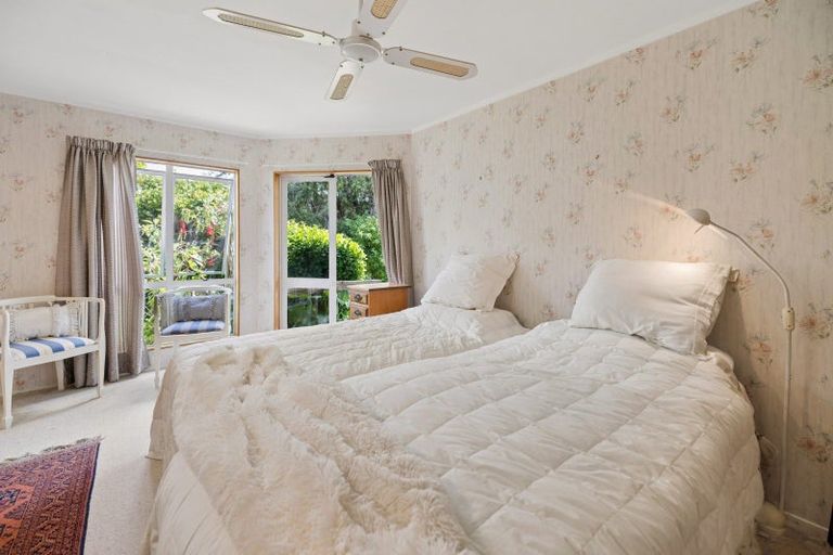 Photo of property in 6 Lillian Place, Orewa, 0931